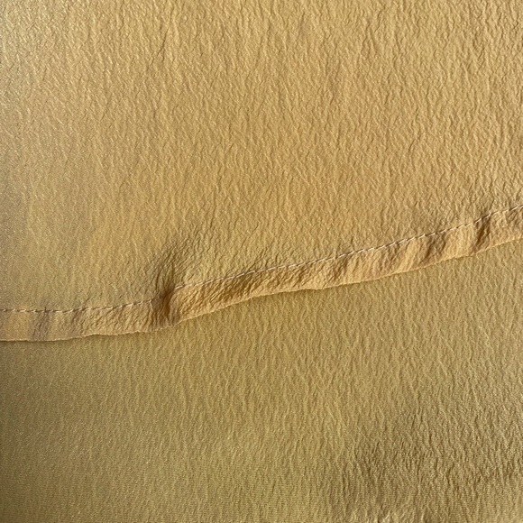 Beautiful mustard colour blouse. Sz M - Picture 5 of 6